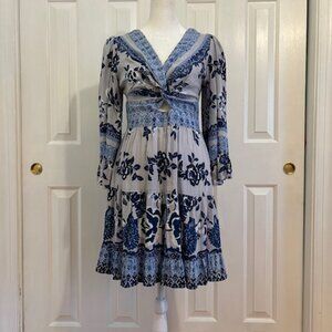 NWT Angie Blue Floral Twisted Front Tiered Mini Dress w/3/4 Bell Sleeves Size M